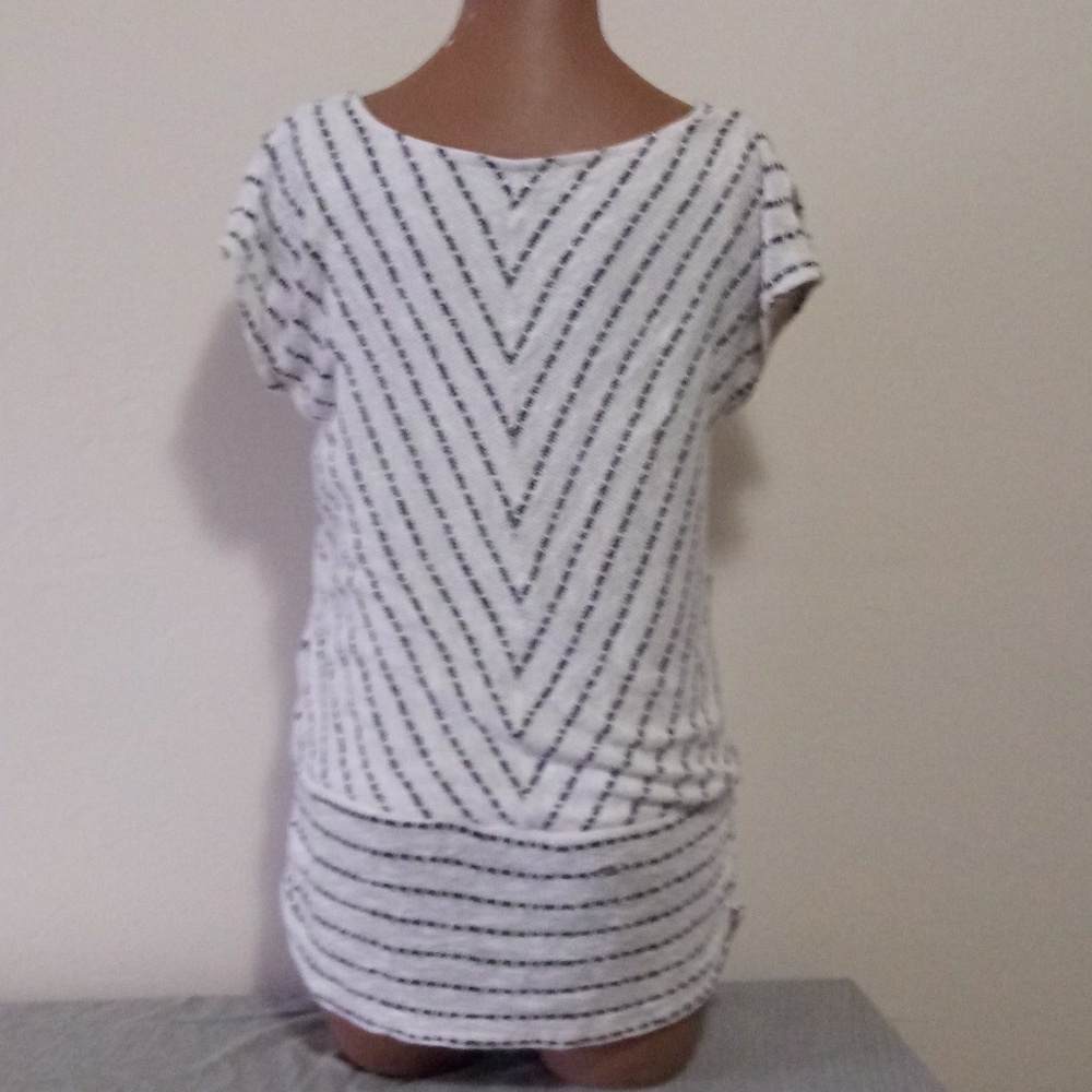 blouse - Picture 2 of 2